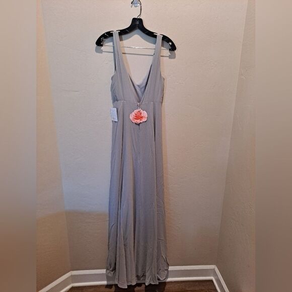 Show Me Your Mumu Jenn Maxi Dress in Dove Gray - Picture 2 of 7